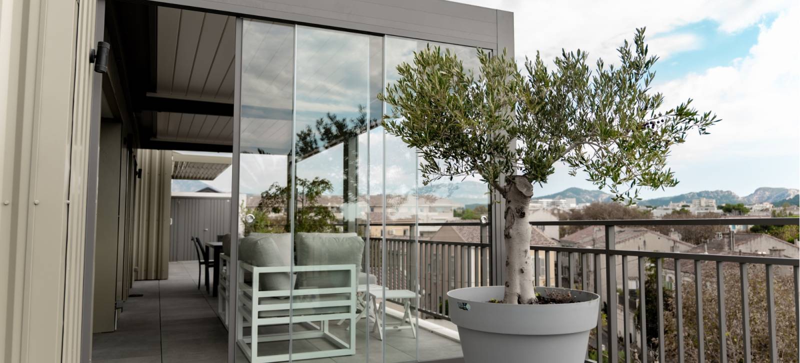 pergola avec rideaux de verre lyon