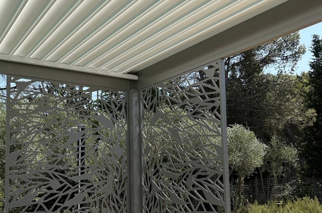 Devis pour fermetures claustra découpe laser en aluminium pour pergola bioclimatique à Lyon