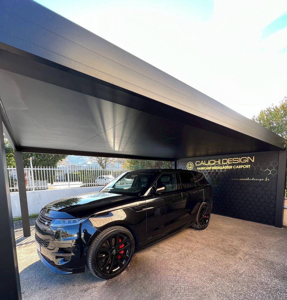 Plongez dans l'univers du raffinement avec notre nouvelle construction d'abris de voitures, spécialement conçue pour la ville de Villefranche-sur-Saône.