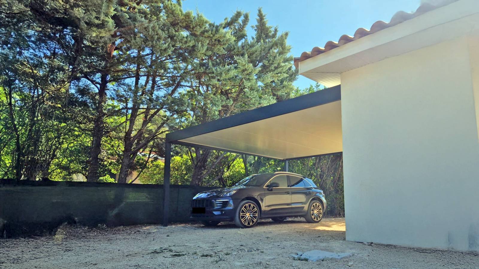 Acheter un carport sur-mesure CarZone 4.0 pour votre véhicule à Lyon