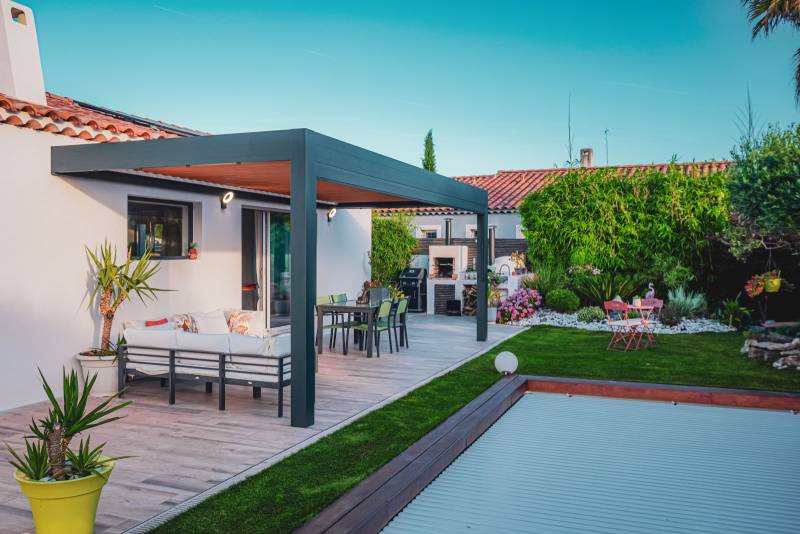 Pergola contre le vent et la pluie