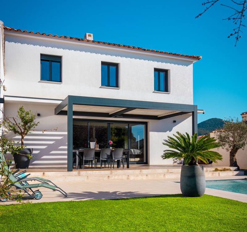 Guide pratique pour l'installation et l'entretien d'une pergola bioclimatique en aluminium à Lyon