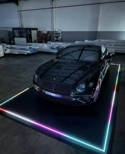 Explorez l'Excellence avec le CarSpot, une plateforme d'exception