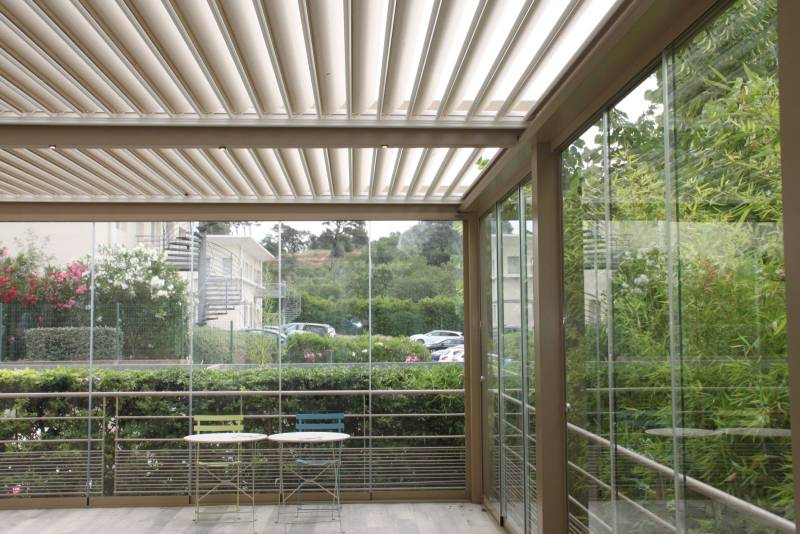 fermetures en verre pour pergola 