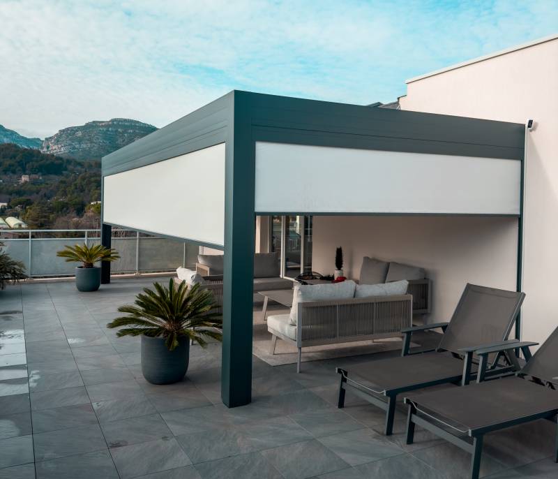 Pourquoi choisir une pergola bioclimatique en aluminium bas-carbone à Lyon ?