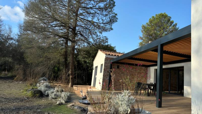 Les meilleures options de stores ZIP pour une pergola de 12m² à Lyon